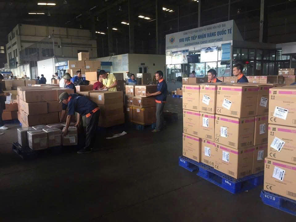 Phí gửi hàng quốc tế